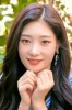 정채연